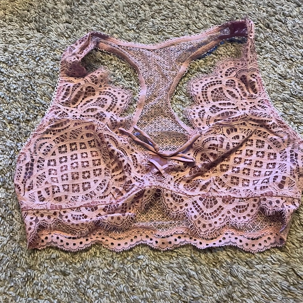 BRAND NEW VICTORIA’S SECRET SHEER RACERBACK BRA 🌸